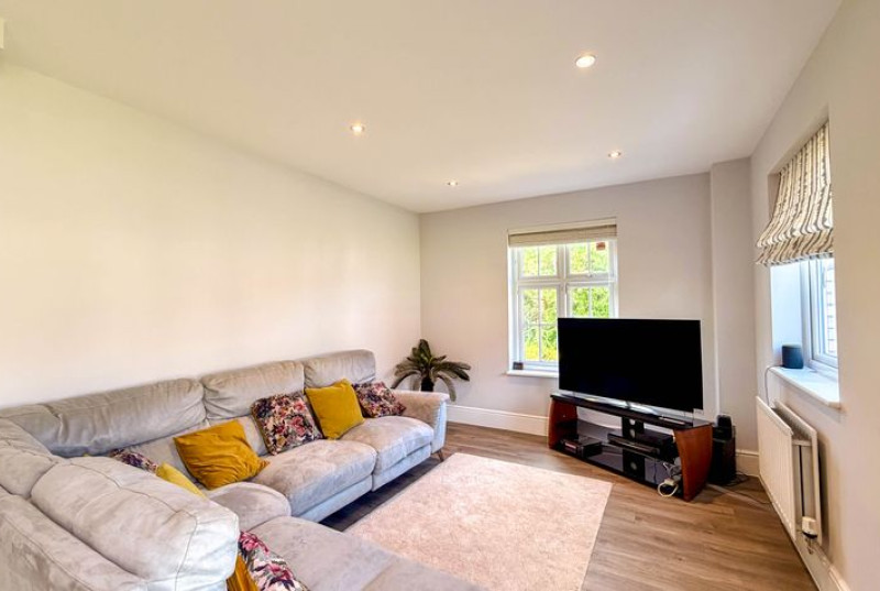 St. Edmunds Way, Hauxton, CB2227