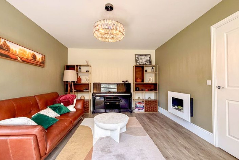 St. Edmunds Way, Hauxton, CB2236