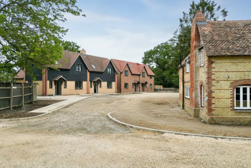 The How, Houghton Road, PE276