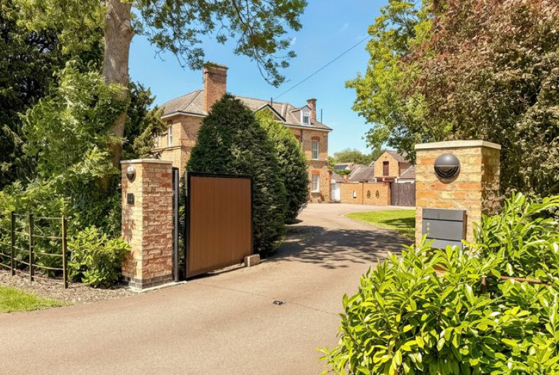 Station Road, Holme, PE7