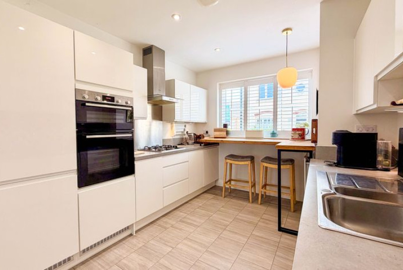 Helena Crescent, Fairfield, SG57