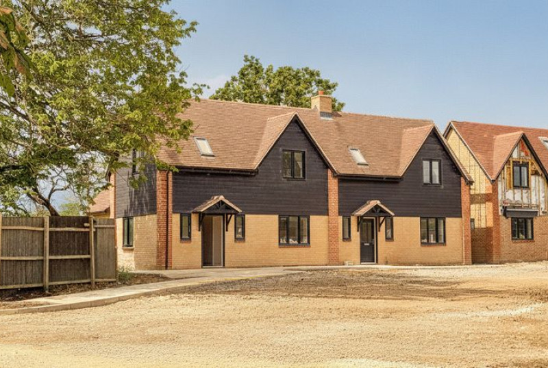 The How, Houghton Road, PE278