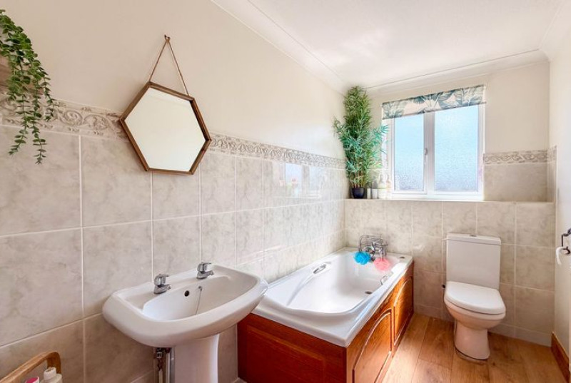 Ugg Mere Court Road, Ramsey, PE2634