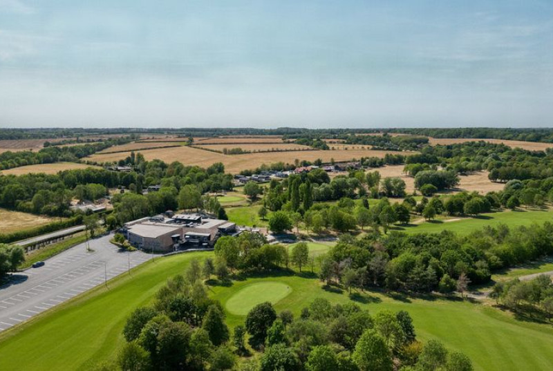 Cambridge Country Club, Toft Road, CB23