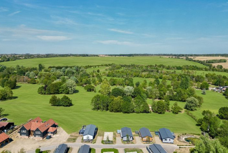 Cambridge Country Club, Toft Road, CB2328