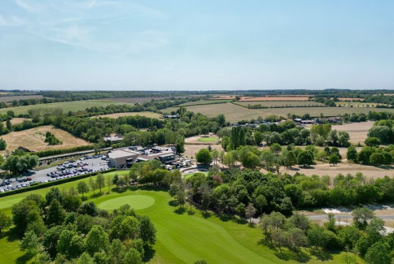 Cambridge Country Club, Toft Road, CB2334