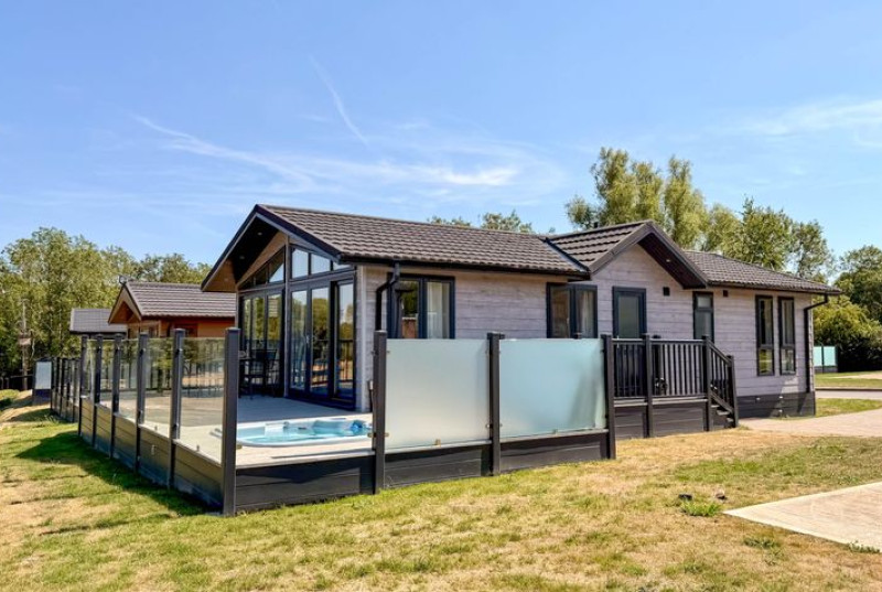 Cambridge Country Club, Toft Road, CB2313