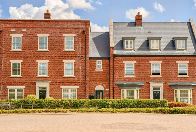 Central Avenue, Brampton, PE281