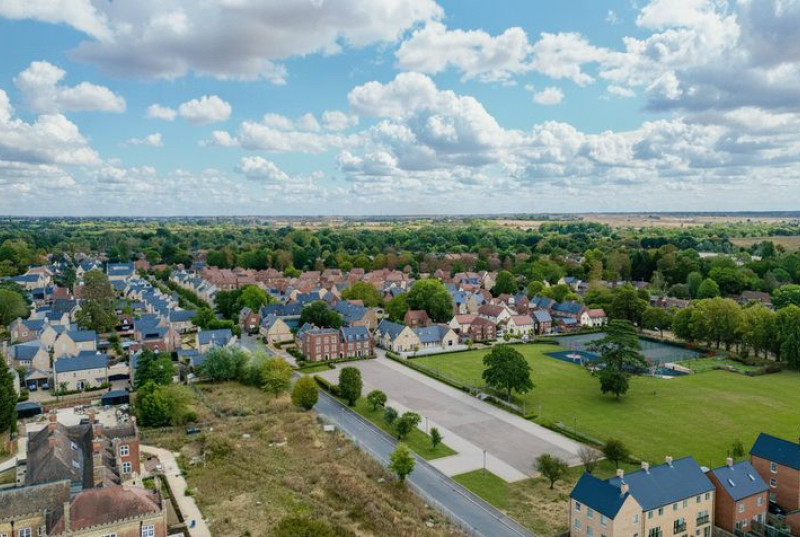 Central Avenue, Brampton, PE285