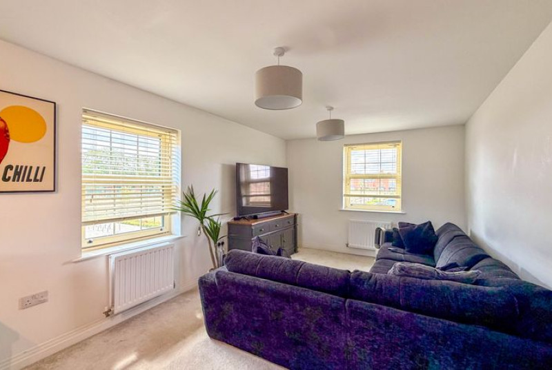 Central Avenue, Brampton, PE2813