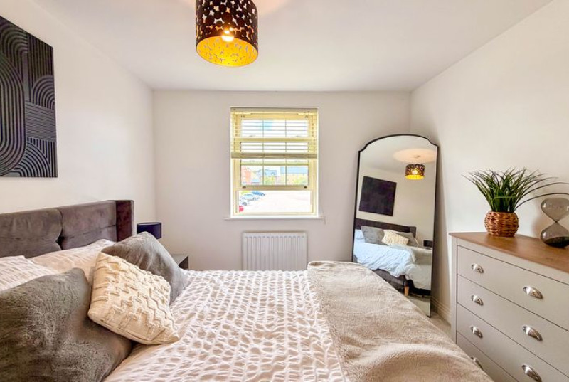 Central Avenue, Brampton, PE2817