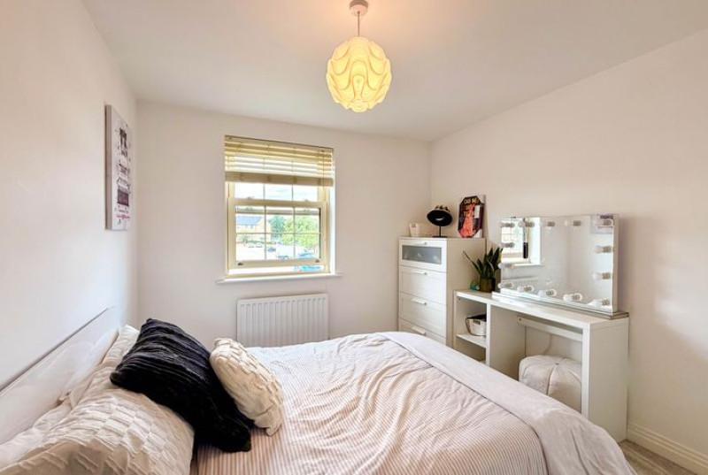 Central Avenue, Brampton, PE2820