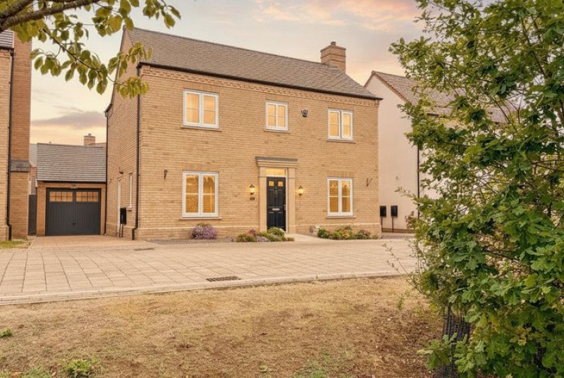 Somning Close, Alconbury Weald, PE28