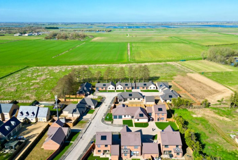 Poplar Gardens, Whittlesey, PE725
