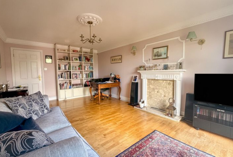 Chestnut Grove, Great Stukeley, PE2810