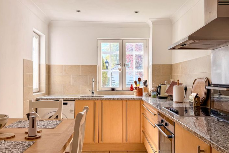 Chestnut Grove, Great Stukeley, PE2816