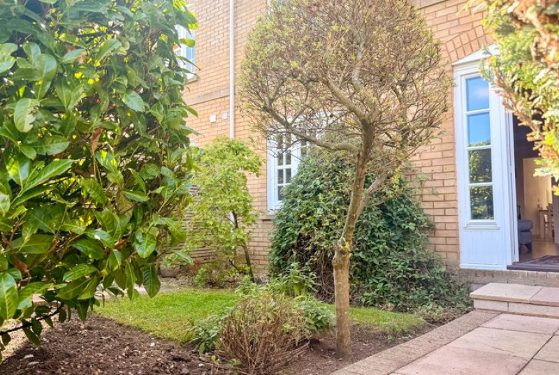 Chestnut Grove, Great Stukeley, PE2836