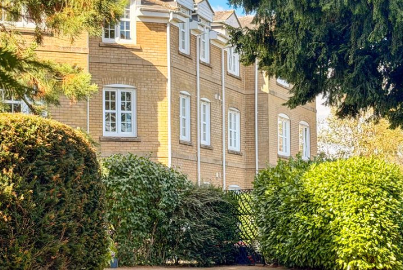 Chestnut Grove, Great Stukeley, PE2839