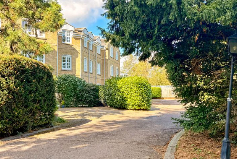 Chestnut Grove, Great Stukeley, PE2840