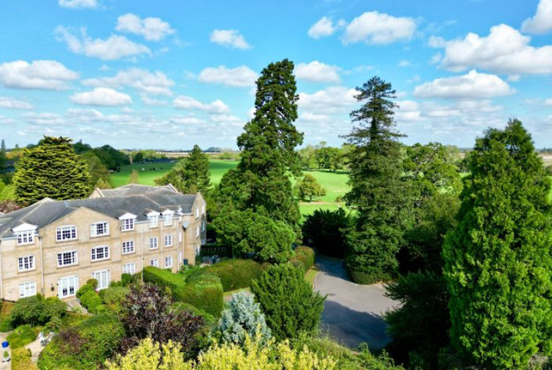 Chestnut Grove, Great Stukeley, PE2854