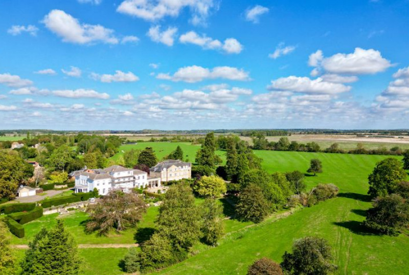 Chestnut Grove, Great Stukeley, PE2863