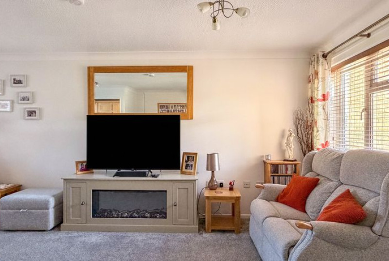 Greenfields, Earith, PE2814