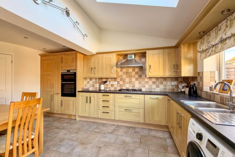 Greenfields, Earith, PE2819