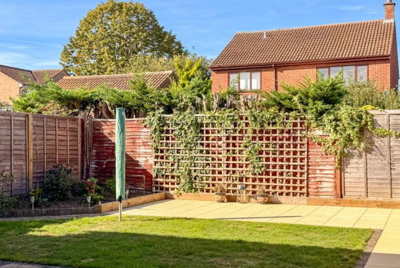 Greenfields, Earith, PE2832