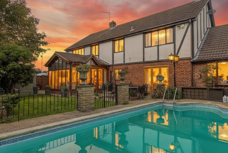 Irving Burgess Close, Whittlesey, PE7