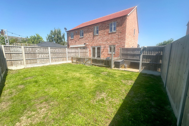 Fieldside, Coates37