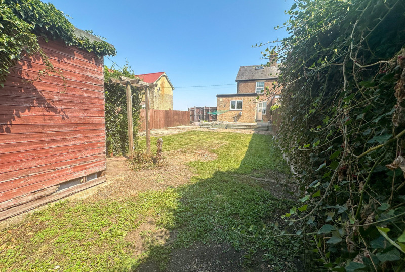 Windfarm View Cottage, Herne Road, Ramsey St Marys37