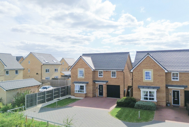 Broadstone Drive, Hampton Water5