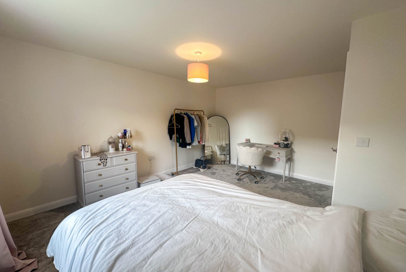 Broadstone Drive, Hampton Water26