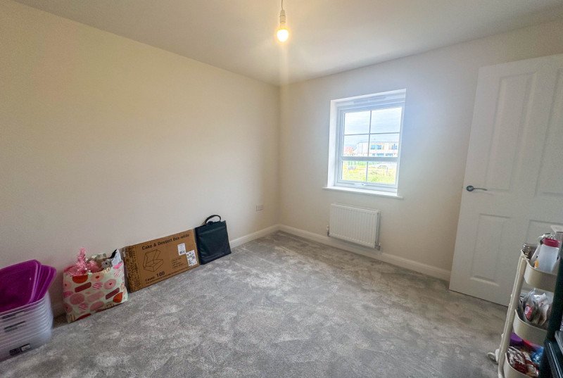 Broadstone Drive, Hampton Water32