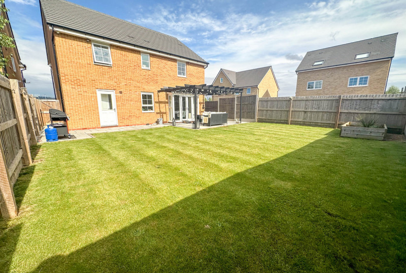 Broadstone Drive, Hampton Water35