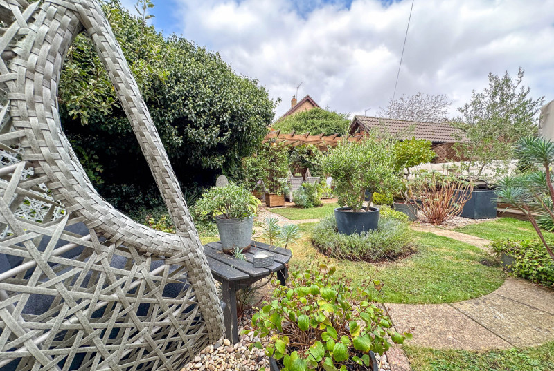Field Close, Warboys46