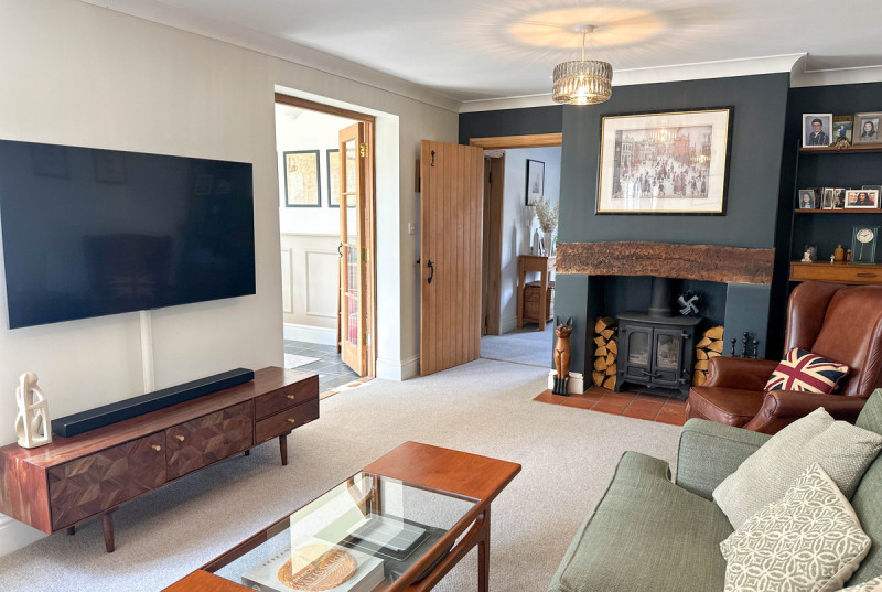 Harradine Farm Cottage, Church Street, Woodhurst15