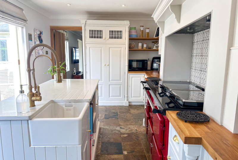 Harradine Farm Cottage, Church Street, Woodhurst22