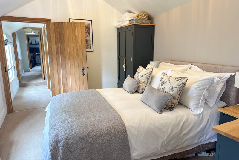 Harradine Farm Cottage, Church Street, Woodhurst31