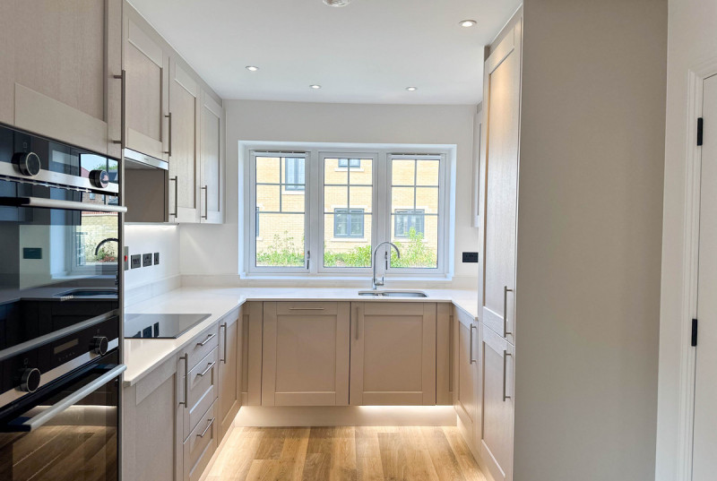 Hayfield Lodge - New Road, Over12