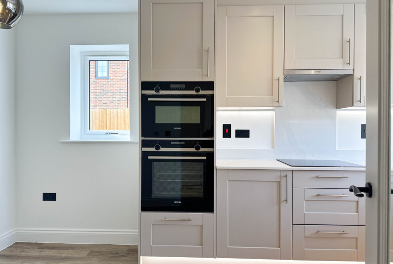Hayfield Lodge - New Road, Over13