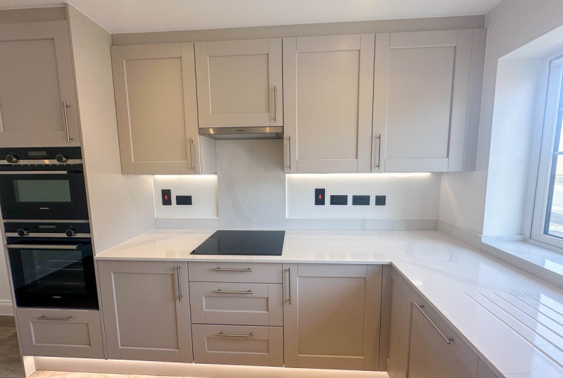 Hayfield Lodge - New Road, Over17