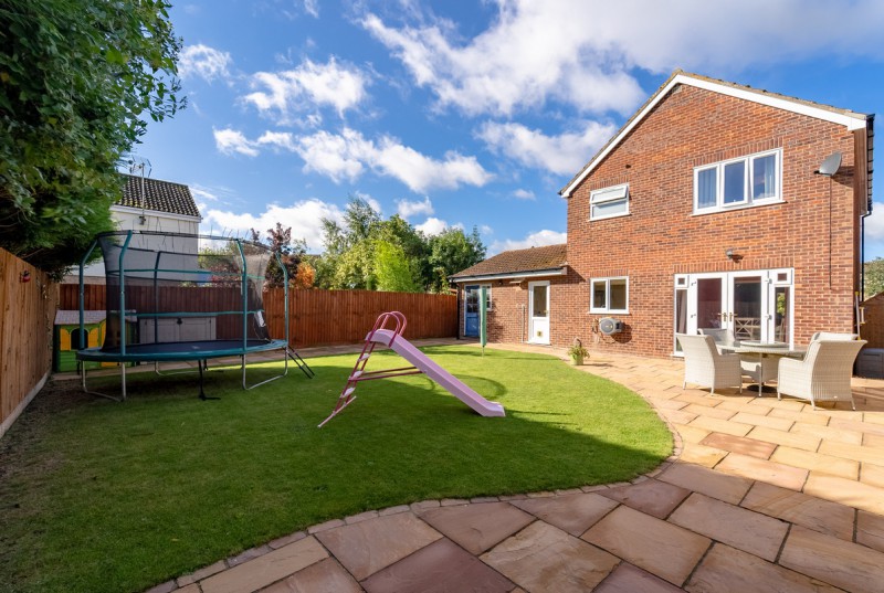 Oasthouse Way, Huntingdon4