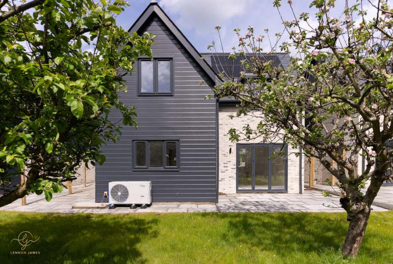 THE HOW HOUGHTON Road, Huntingdon