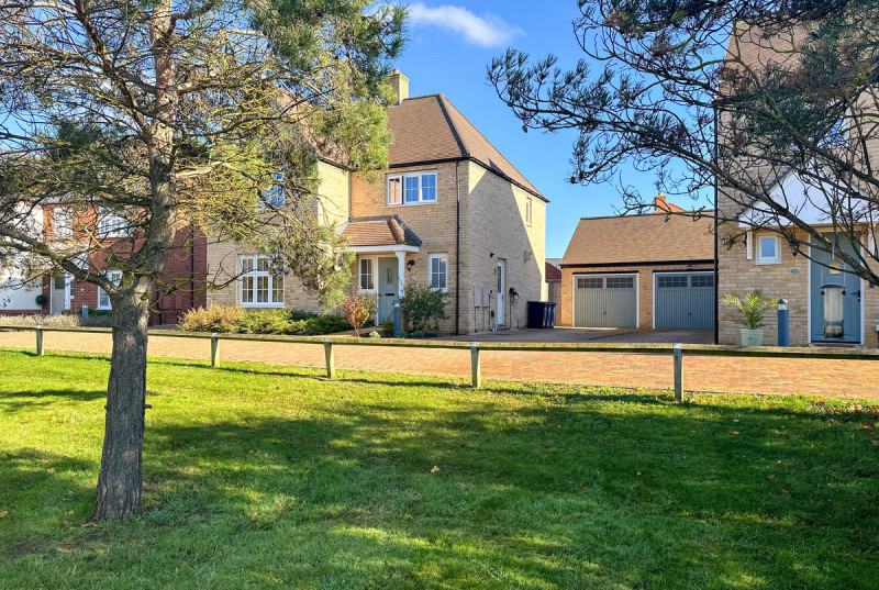 Hallowes Drive, Alconbury Weald