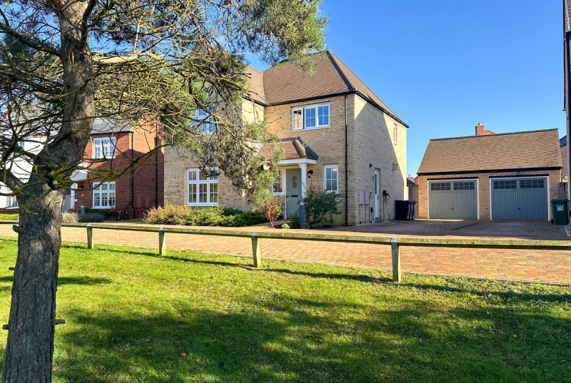 Hallowes Drive, Alconbury Weald6