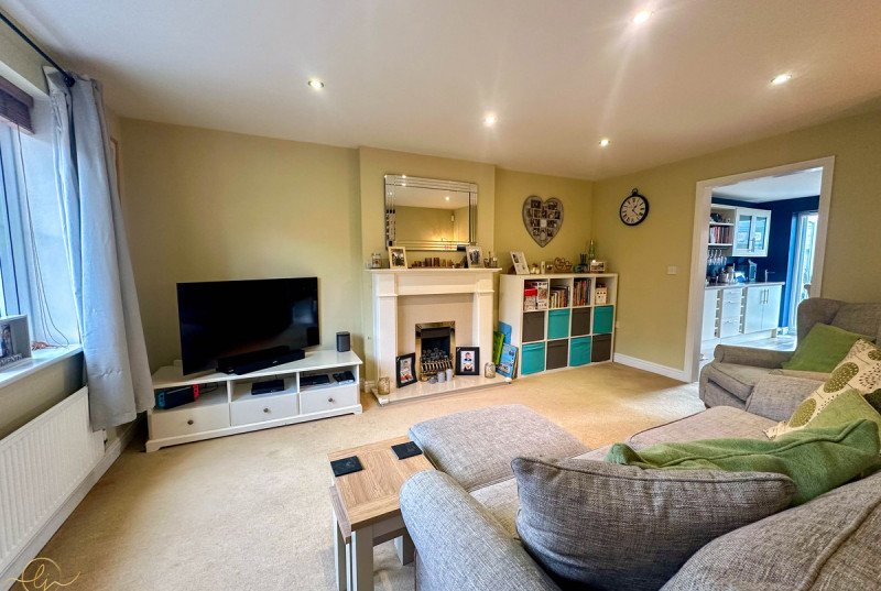 Buckthorn Road, Hampton Hargate8