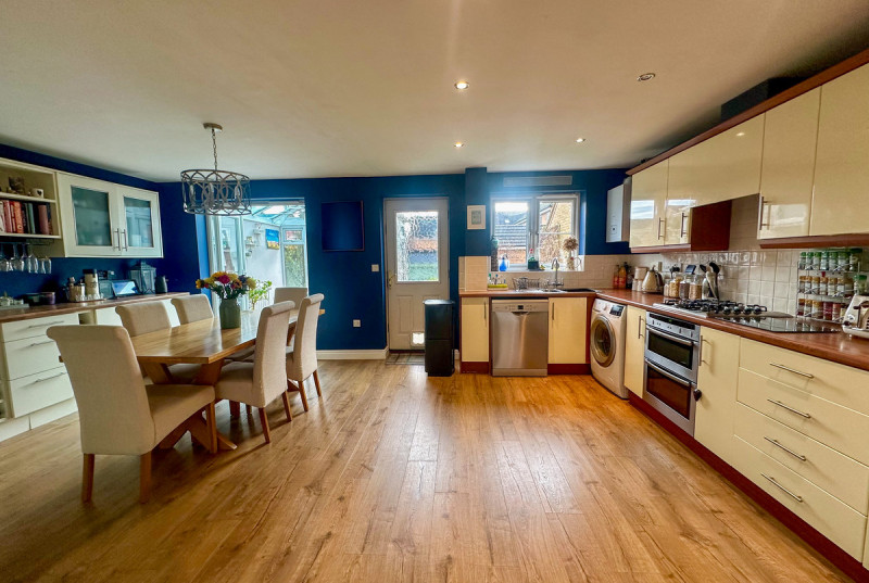 Buckthorn Road, Hampton Hargate13