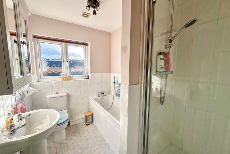 Buckthorn Road, Hampton Hargate26