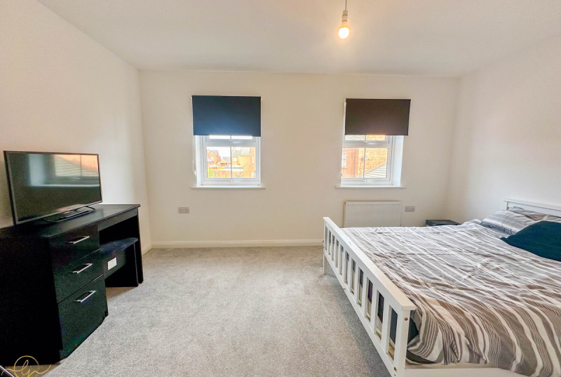 De Havilland Gardens, Bury23